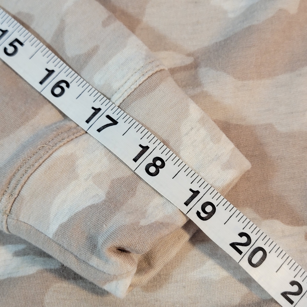 Athleta Studio to Street Printed Sweatshirt Neutral Camo Camoflage Pattern M - Picture 10 of 10